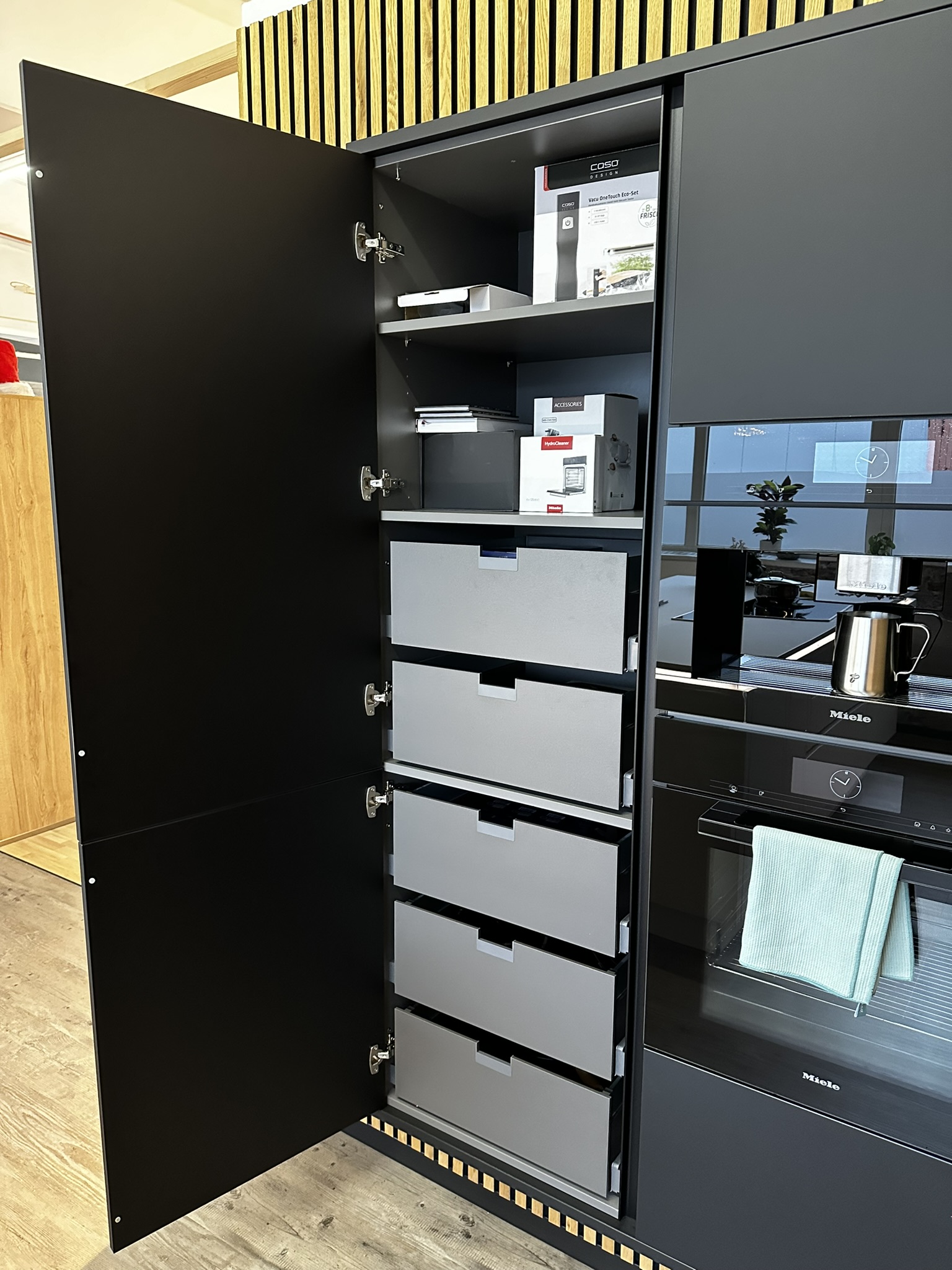 Hochschrank
