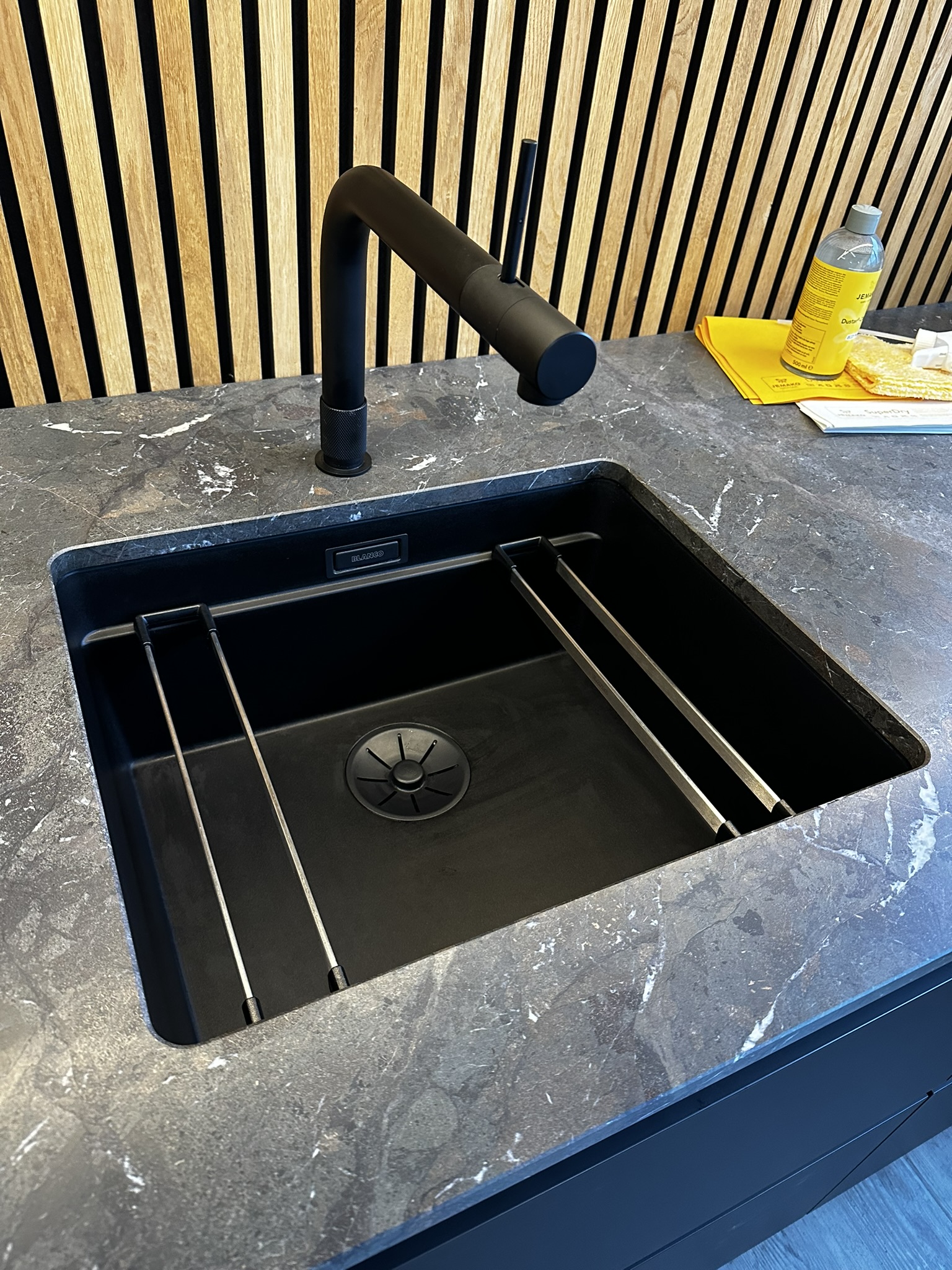 Spüle mit Quooker